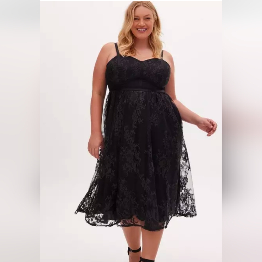 NWT Torrid Formal Black Lace Dress